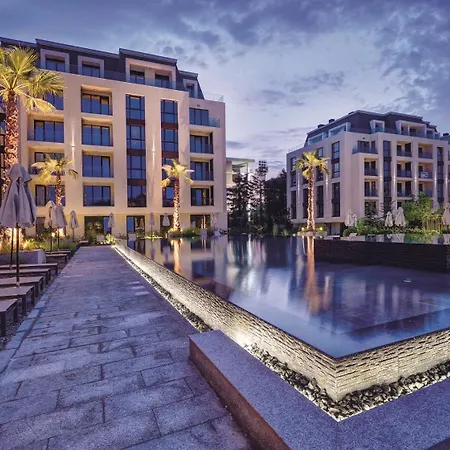 Azur Premium | Pool View Apartment
